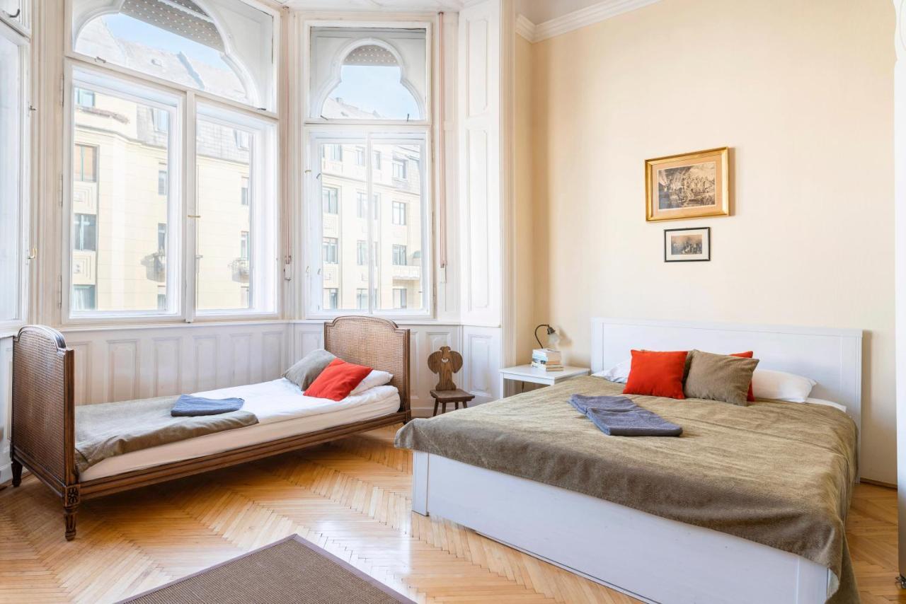 Stunning Spacious Art Nouveau Apart , Grand Piano Apartment Budapest Exterior photo
