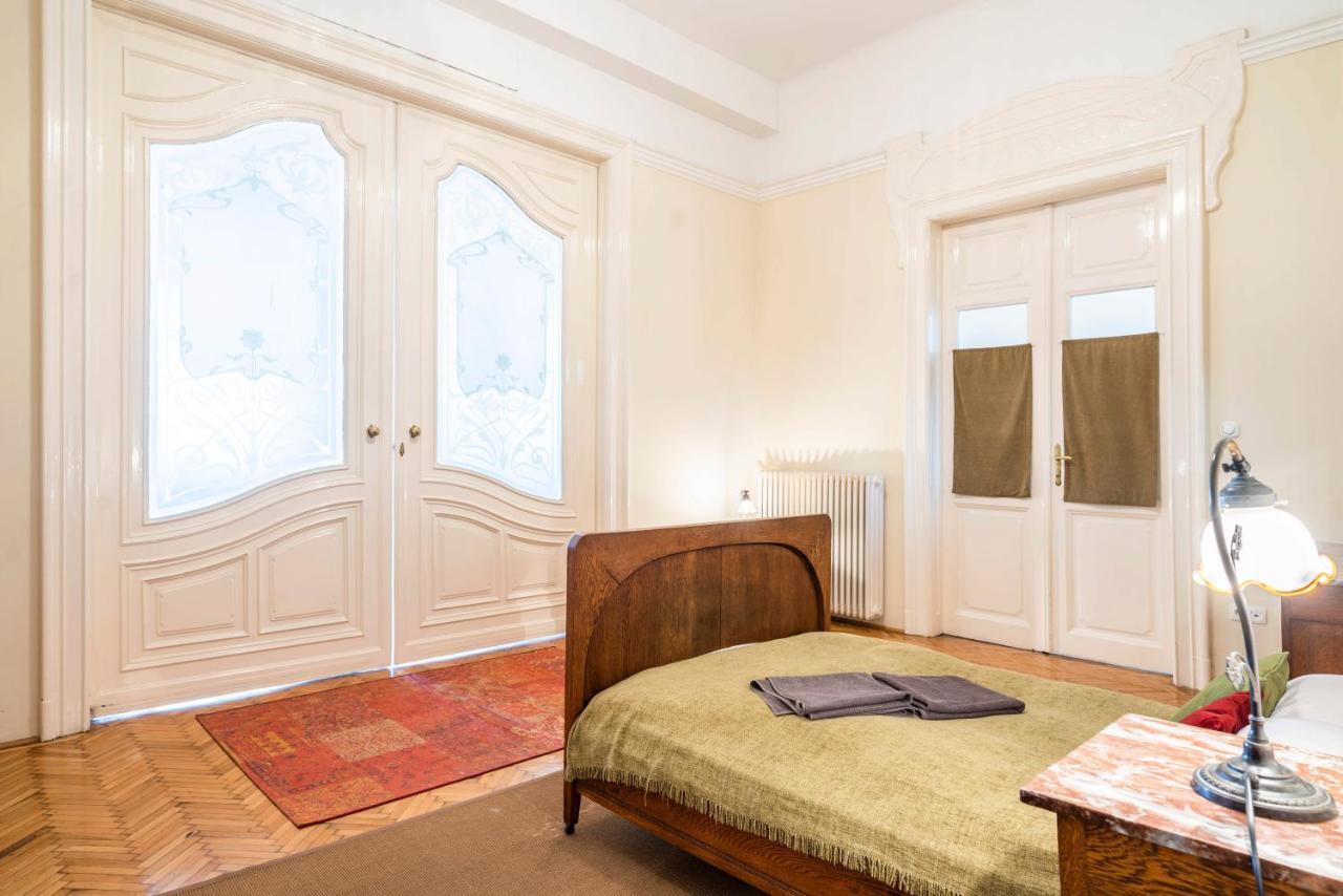Stunning Spacious Art Nouveau Apart , Grand Piano Apartment Budapest Exterior photo