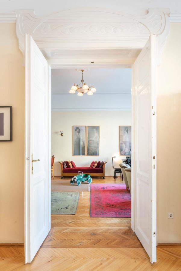 Stunning Spacious Art Nouveau Apart , Grand Piano Apartment Budapest Exterior photo