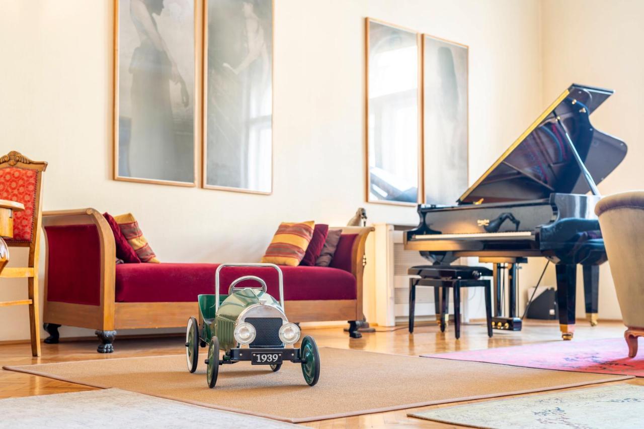 Stunning Spacious Art Nouveau Apart , Grand Piano Apartment Budapest Exterior photo